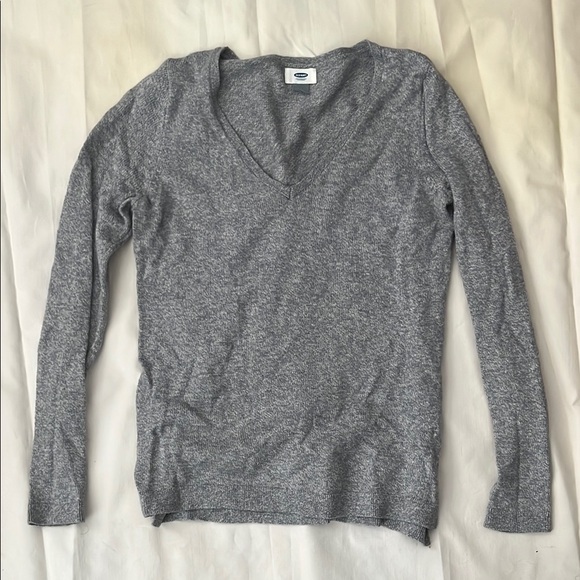 Old Navy Gray V-Neck Sweater with Ribbed Detailing - Picture 1 of 5